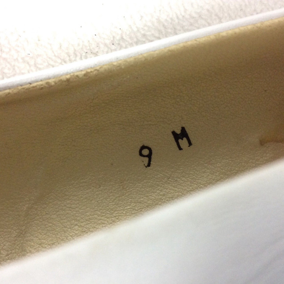 ❌SOLD❌Bandolino Vintage Leather white wedding shoe - Picture 6 of 8